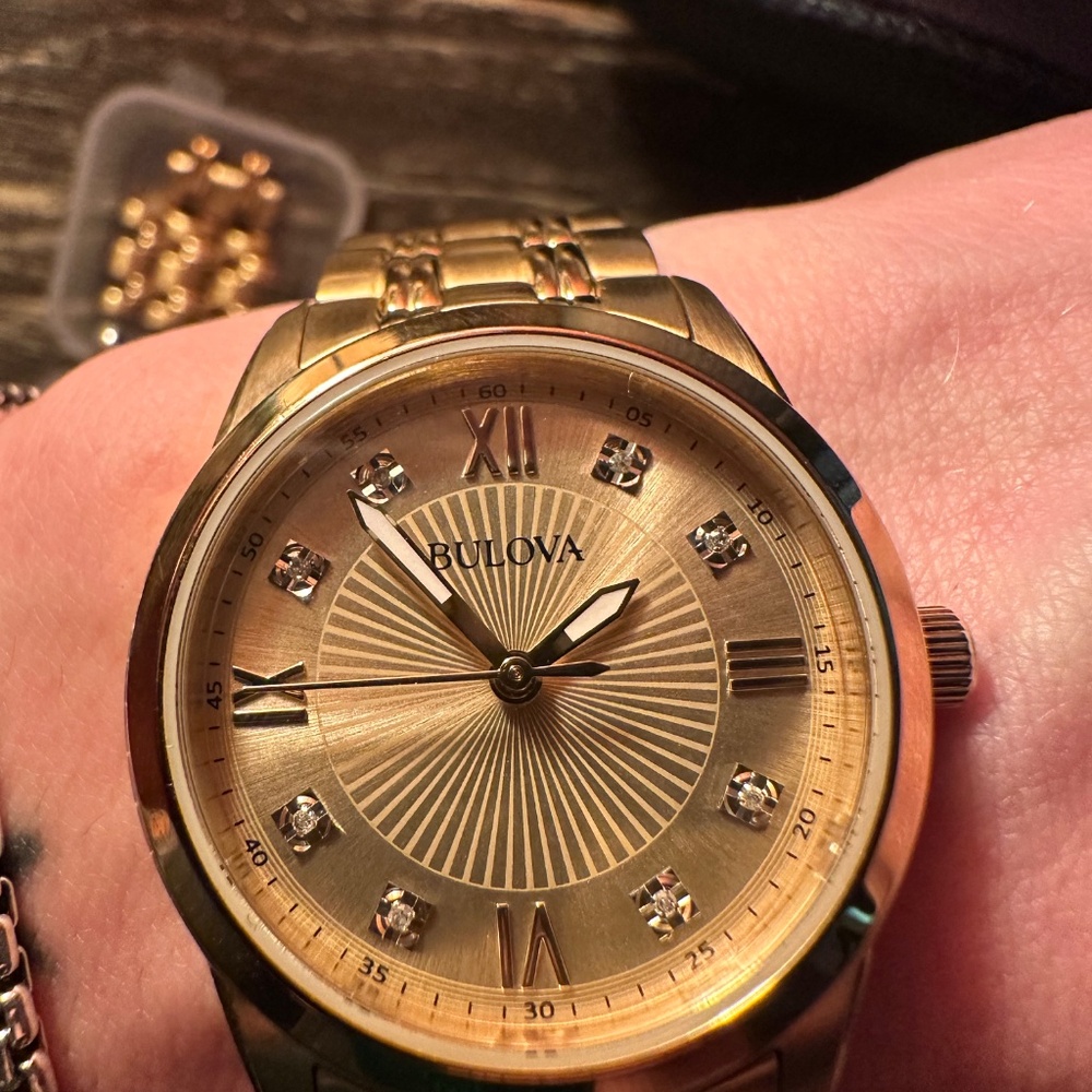Diamond Bulova watch - Picture 3 of 6